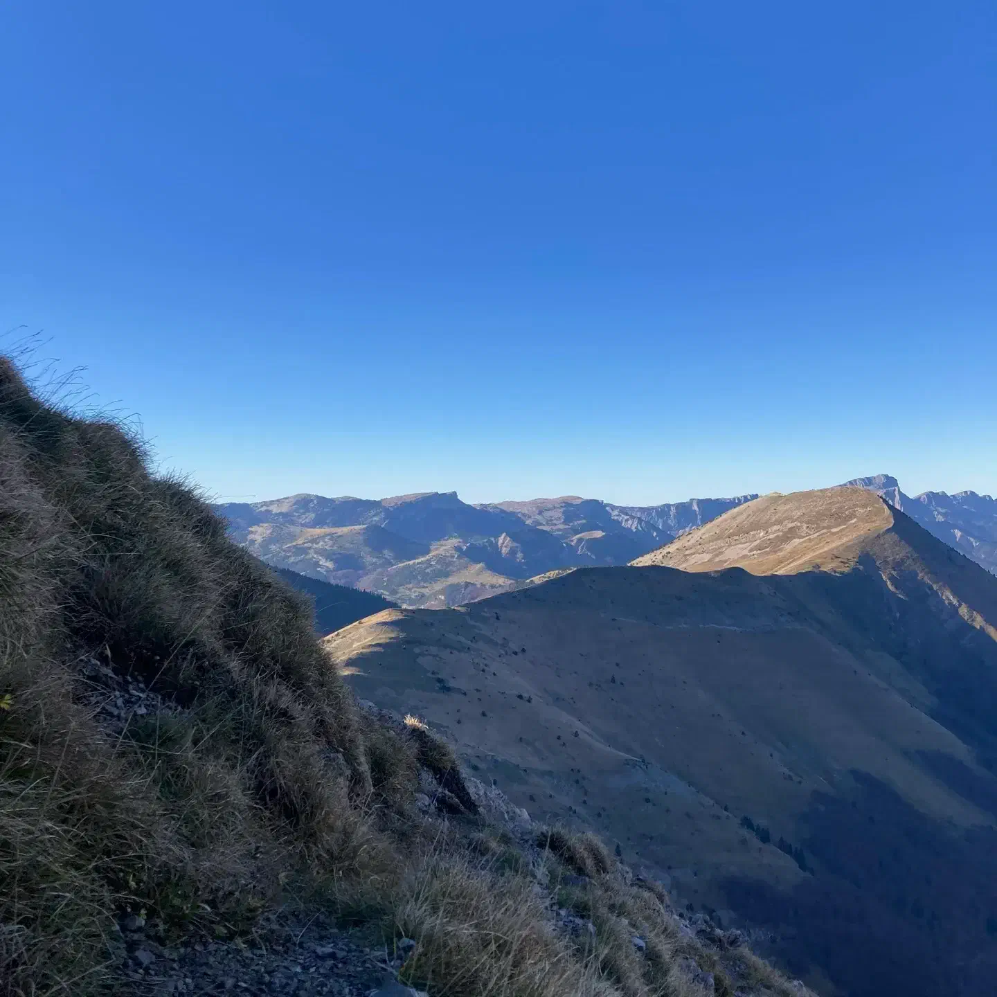 Les crêtes du Jocou jusqu’au mont Barral (novembre 2024).